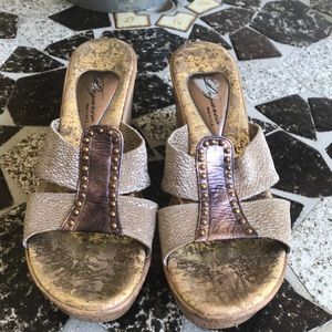 Dezario ‘Nanor’ Wedge Sandal